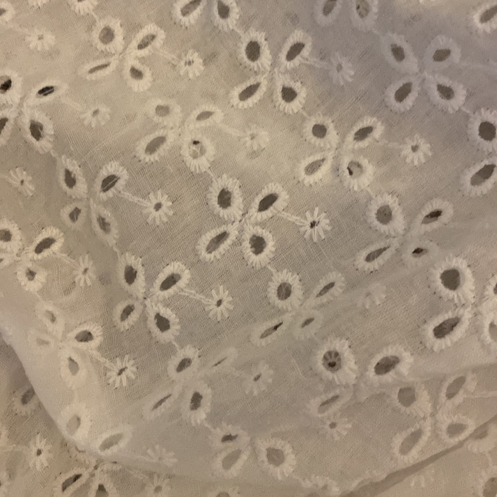 NWT Selfie Leslie Puff Sleeve Eyelet Top - Picture 8 of 9